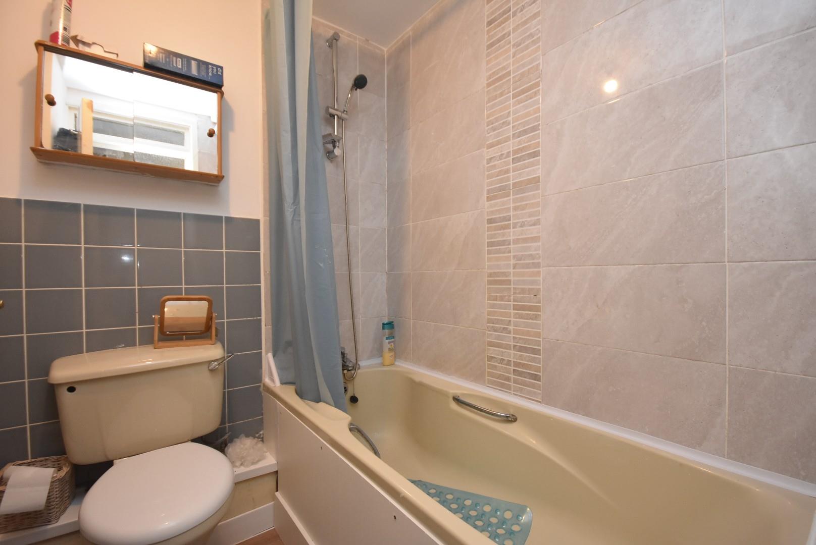 8 Parkview Court, Andrew Road, Penarth, CF64 2NS